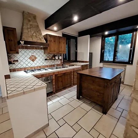 فندق مبيت وإفطار Gio's بيسْكيتْشّي