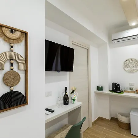 Gio's بيسْكيتْشّي