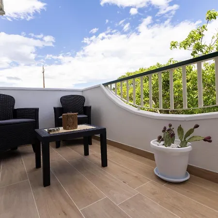 Gio's فندق مبيت وإفطار