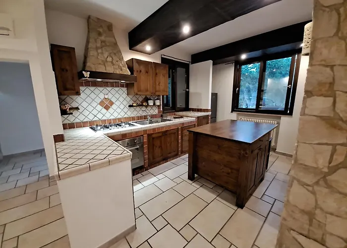 לינה וארוחת בוקר Gio's פסקיצ'י