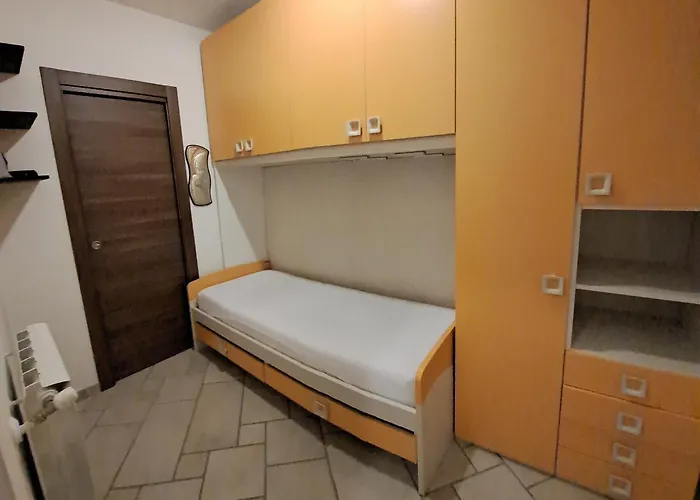 לינה וארוחת בוקר Gio's 3*